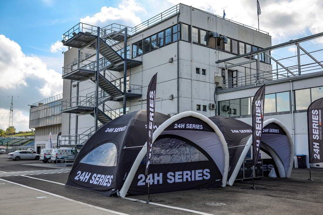 Inflatable gazebo Airmonster for 24H Series car competition