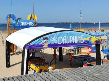 Inflatable canopy with print for beach club