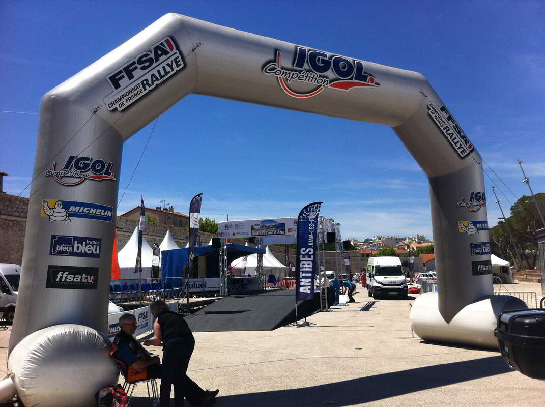 Inflatable arch for FFSA Rally organisation