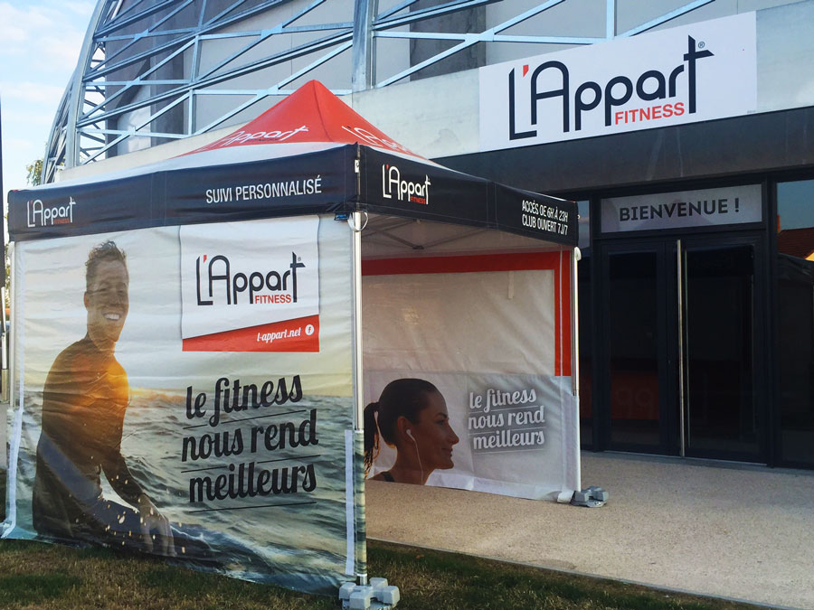 L'Appart Fitness street-marketing advertising stall XP 3x3m.